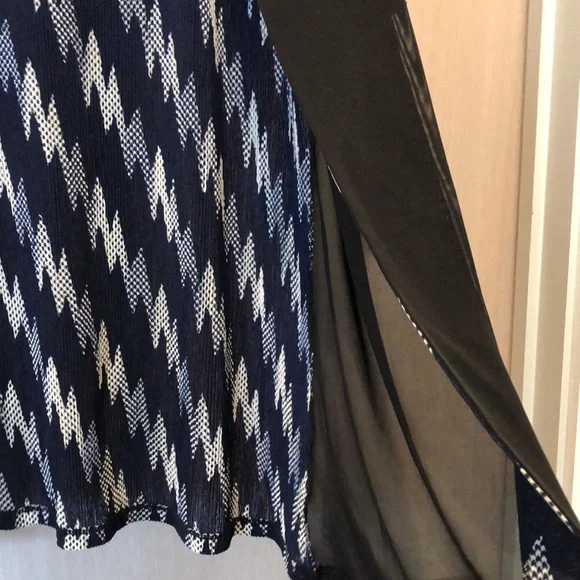 Navy, black, white open jacket, shawl sheer. M or L - Picture 5 of 11